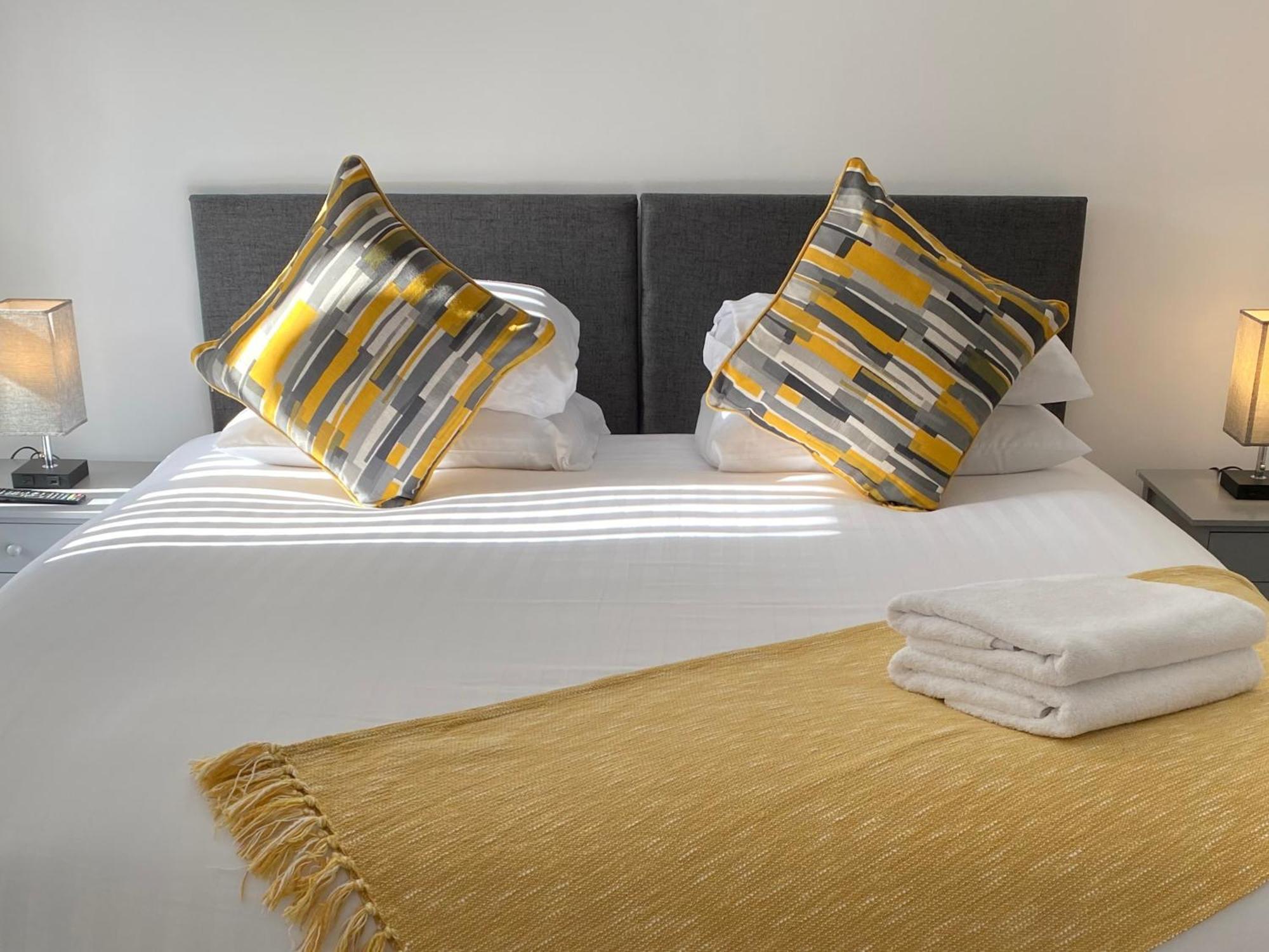 Eden Escapes Serviced Apartments Morecambe Esterno foto